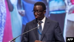 Parmi les candidats admis se trouvent le candidat du camp présidentiel, l'actuel Premier ministre Amadou Ba.