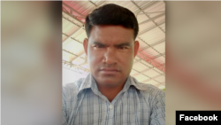 លោក ស៊ូ យាន អតីតអនុប្រតិបត្តិរបស់បក្សប្រឆាំងប្រចាំខេត្តត្បូងឃ្មុំ ត្រូវបានចាប់ខ្លួនកាលពីថ្ងៃទី២២ ខែតុលា ឆ្នាំ២០២០ មុនពេល​លោកត្រៀម​ខ្លួន​ចូលរួម​ការតវ៉ានៅមុខស្ថានទូតចិន នៅរាជធានីភ្នំពេញ​នៅ​ថ្ងៃ​ទី២៣ ខែ​តុលា ឆ្នាំ២០២០ ។ (រូបថតហ្វេសប៊ុក Su Yean)