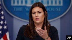 Oq uy matbuot kotibi Sara Xakabi Sanders