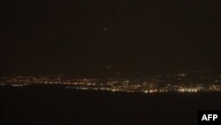 Sistem pertahanan udara "Iron Dome" Israel mencegat roket yang ditembakkan dari Lebanon ke wilayah Acre di Israel utara, Rabu 30 Oktober 2024. 