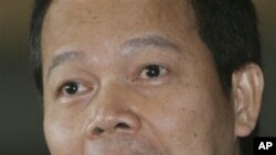 Noppadon Pattama, legal representative for Thailand's former PM Thaksin Shinawatra speaks during a press conference in Bangkok, Thailand (File Photo)