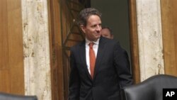 Treasury Secretary Timothy Geithner arrives on Capitol Hill in Washington to testify before the committee's hearing on the Treasury Department's fiscal 2011 budget, April 5, 2011