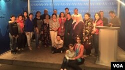 Nyu-Yorkdagi Vatandosh O’zbek-Amerika federatsiyasi har bahor Vashingtonga sayohat uyushtiradi. Yillik an'ana. 