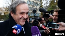 Le Président de l'UEFA Michel Platini lors de sa comparution devant le Tribunal Arbitral du Sport (TAS) à Lausanne, en Suisse le 8 Décembre 2015. (REUTERS / Denis Balibouse)