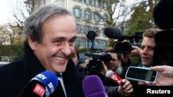 MIšel Platini uoči pretresa pred Arbitražnim sudom za sport u Lozani, 8. decembra 2015.