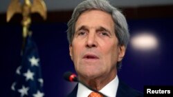 Menlu AS John Kerry mengatakan akan singgah di Paris, Perancis pada hari Kamis, sebelum kembali ke Washington (12/1).