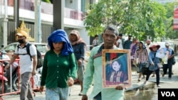 កម្រងរូបភាព៖ ប្រជាពលរដ្ឋខេត្តក្រចេះតវ៉ាទាមទារដំណោះស្រាយលើបញ្ហាដីធ្លីនៅស្រុកស្នួល