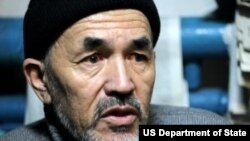Umrbod qamoq jazosiga hukm qilingan qirg'izistonlik jurnalist va huquq faoli Azimjon Asqarov