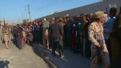 As Iraqi Forces Push Into Mosul, Civilians Clamor for Food, Water