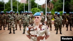 Des Casques bleus de la Mission des Nations unies au Mali (Minusma), à Bamako, 1er juillet 2013. REUTERS / Malin Palm 
