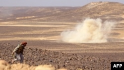 រូបឯកសារ៖ សកម្មភាពប្រយុទ្ធតទល់គ្នារវាងក្រុមឧទ្ទាម Houthi និងកងកម្លាំងយោធាអារ៉ាប៊ីសាអូឌីតដែលគាំទ្ររដ្ឋាភិបាលយេម៉ែន នៅតំបន់ Marib នៃប្រទេសយេម៉ែន កាលពីថ្ងៃទី១១ ខែកុម្ភៈ ឆ្នាំ២០២១។