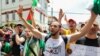 Des étudiants algériens scandent des slogans pendant une manifestation dans la capitale, Alger, le 21 mai 2019. 