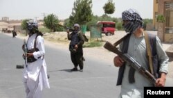 Hukumat tomonida jang qilayotgan afg'onlar, Hirot, 10-iyul, 2021