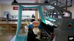 지난해 11월 북한의 김정숙평양방직공장. (자료사진)