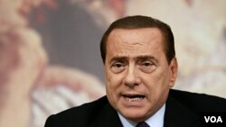 Mantan Perdana Menteri Italia, Silvio Berlusconi kembali ke AC Milan.