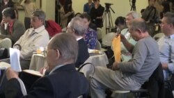 台湾白色恐怖受害者向龙应台诉说他们的故事