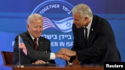 На прес-конференција со израелскиот премиер Јаир Лапид, Бајден рече дека САД му поставиле на иранското раководство пат за враќање кон нуклеарниот договор и дека сè уште чекаат одговор