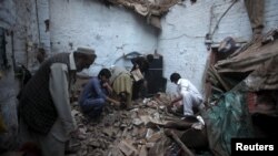 Pokistonning Peshovar shahri zilziladan so'ng, 26-oktabr, 2015-yil