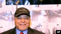 Drummer jazz legendaris dalam sebuah acara penghormatan untuk album terbaik milik musisi Miles Davis, "Kind of Blue", 11 Desember 2008 di Los Angeles, CA. (Foto: AP Photo)