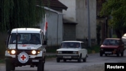 在叙利亚北部的国际红十字会车队