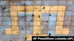 Qrim-tatarlar Rossiya tomonidan ataylab Ukrainaga qarshi urushga safarbar etilmoqda, deydi Ukraina rasmiylari 