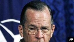 Admiral Mike Mullen, chairman of the US military's Joint Chiefs of Staff in Kabul, Afghanistan (file photo)