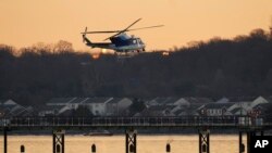 Փրկարար ծառայությունները կատարում են աշխատանքը Պոտոմակ գետում, հունվարի 30, Արլինգտոն, Վիրջինիա