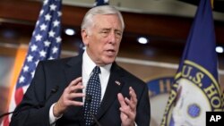 스테니 호이어 미국 민주당 하원 원내총무 (자료사진)