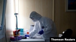 FILE PHOTO: Spread of the coronavirus disease (COVID-19), in Budapest, Hungary. Nov 9, 2020.