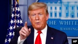 Presiden Amerika Serikat Donald Trump di Ruang Pers "Brady Room" di Gedung Putih, Washington, D.C., 26 Maret 2020. (Foto: dok).