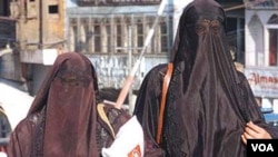 Sebuah RUU di Bosnia akan mengenakan denda atau hukuman penjara bagi perempuan yang mengenakan burka.