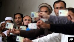 در ۱۶ سال گذشته، افغانستان شاهد سه انتخابات ریاست جمهوری و دو انتخابات ولسی جرگه و شورا های ولایتی بوده، اما همۀ این انتخابات با ادعای تقلب های گسترده توام بوده است