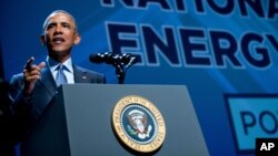 Presiden AS Barack Obama berbicara di KTT Nasional Energi Bersih di Las Vegas (24/8). (AP/Andrew Harnik)