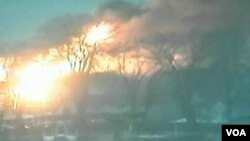 Sebuah rumah di Webster, wilayah New York sengaja dibakar oleh William Spengler, seorang mantan napi, 24 Desember 2012 yang lalu. Spengler kemudian menembak dan menewaskan dua petugas pemadam kebakaran dan dua orang lainnya di lokasi tersebut. (Foto: dok).