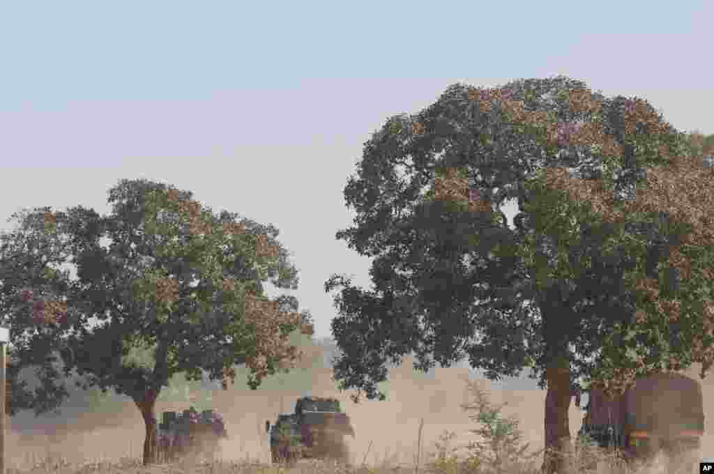 French military vehicles drive to the north of Mali, at an undisclosed location, January 16, 2013. (French Army Communication Audiovisual Office)
