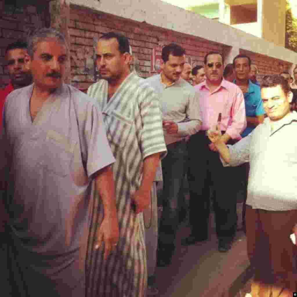 A queue of Egyptian votes at a polling station in Shubra on June 16th, 2012.