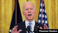 조 바이든 미국 대통령이 29일 백악관에서 신종 코로나바이러스 백신 접종에 관해 연설하고 있다. 