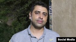 اسماعیل بخشی، فعال کارگری و از کارگران نیشکر هفت‌تپه، که بازداشت شده است. 