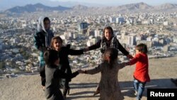 Faayilii - Ijoollee Afgaanistan, Kaabul,Onkoloolessa 15, 2021