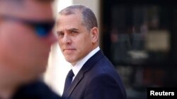 Хантер Бајден потроши милиони долари на екстравагантен начин на живот наместо да ги плаќа своите даночни сметки, рече специјалниот советник Дејвид Вајс во изјавата