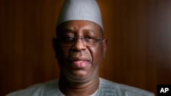 Ces dernières semaines, Macky Sall s'est montré tour à tour fatigué de la présidence et piqué au vif par les attaques le qualifiant de dictateur.