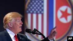 도널드 트럼프 미국 대통령이 지난 2018년 6월 12일 싱가포르에서 첫 미-북 정상회담을 마친 후 기자회견을 했다.
