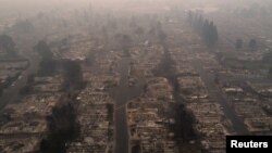 Snimak izgorelih kuća u mestu Medford u Oregonu 