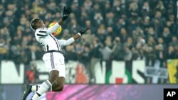 En images: le transfert le plus cher de l'histoire du footballeur Paul Pogba au Manchester United 