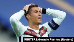 Dan wasan kwallon kafa Cristiano Ronaldo.