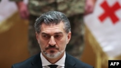 Mikheil Kavelashvili, një kritik i ashpër i Perëndimit, u betua sot si president i Gjeorgjisë mes një krize politike në vend