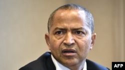 Moise Katumbi, moko na bakambi ba Lamuka, nkolo Ensemble pour la république mpe ya compagnie MKC, na Bruxelles, 12 septembre 2018.