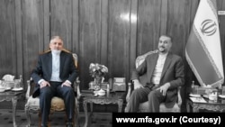 احمد صادقی سفیر جمهوری اسلامی ایران در استرالیا که از این کشور اخراج شده، در زمان دولت رئیسی و وزارت خارجه حسین امیرعبداللهیان منصوب شده بود. 