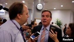 Le senateur démocrate Mark Warner 