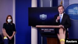 Jake Sullivan, savjetnik Bijele kuće za nacionalnu bezbjednost, tokom brifinga sa novinarima. (REUTERS/Tom Brenner)